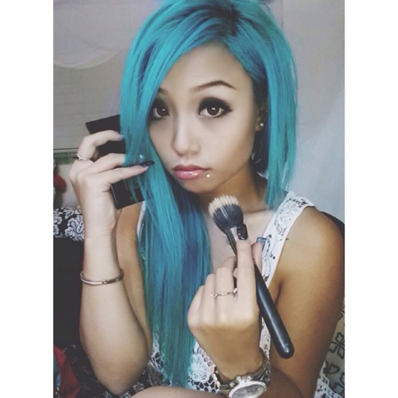 Meet your Posher, Thanh - Picture 4 of 7